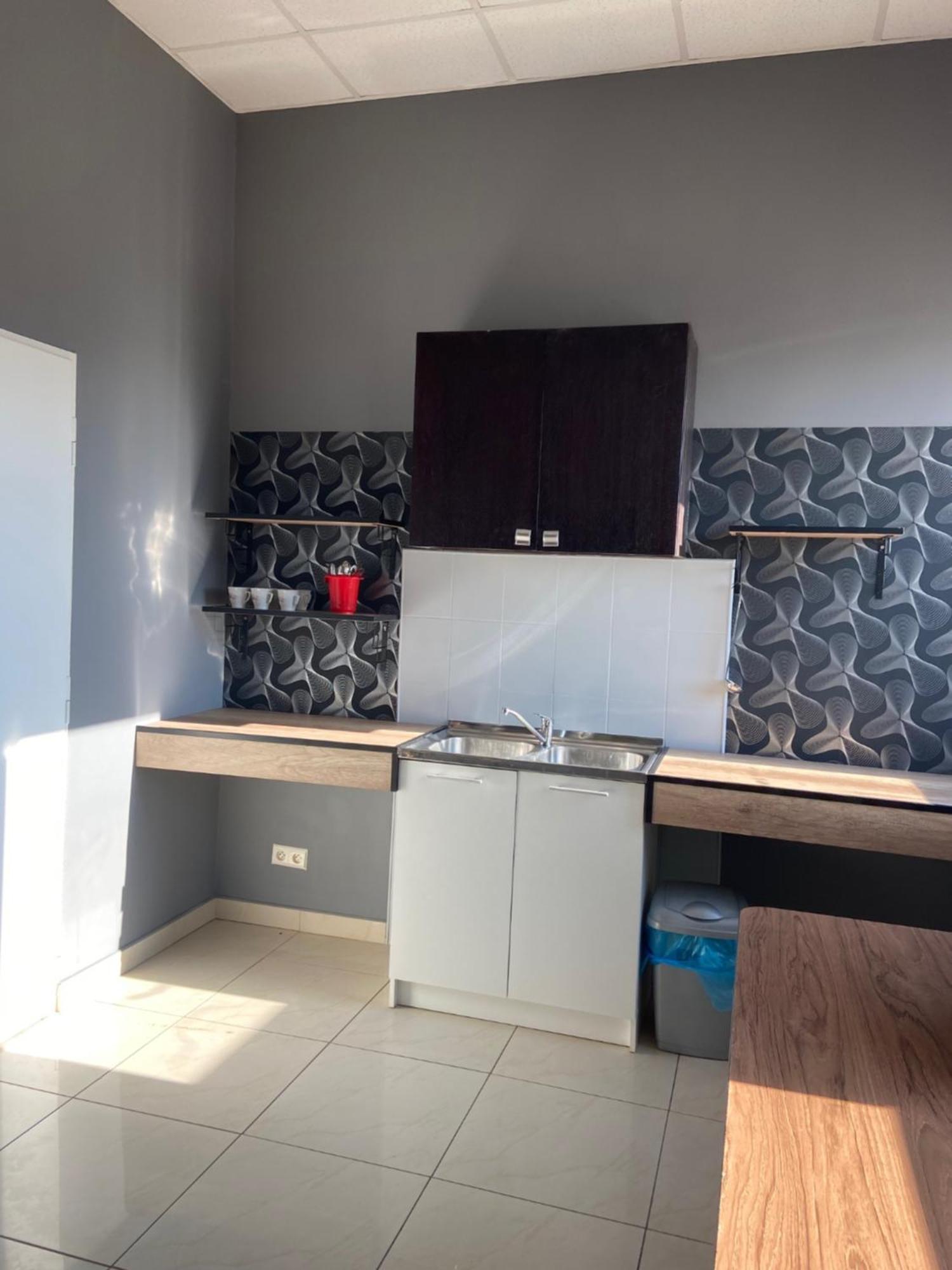 Hotel Zolta Walizka Gosciniec Podrzewie Esterno foto