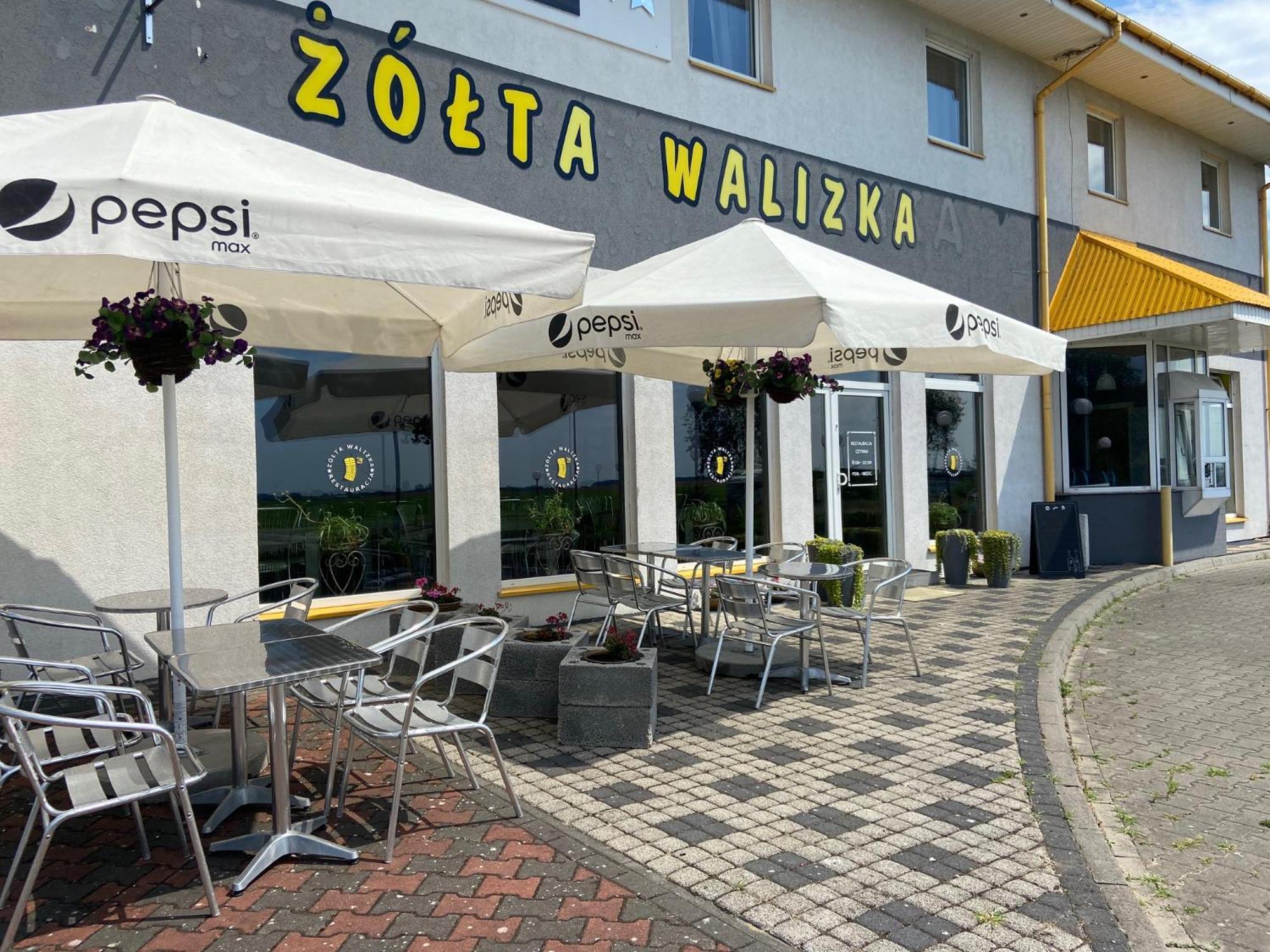 Hotel Zolta Walizka Gosciniec Podrzewie Esterno foto